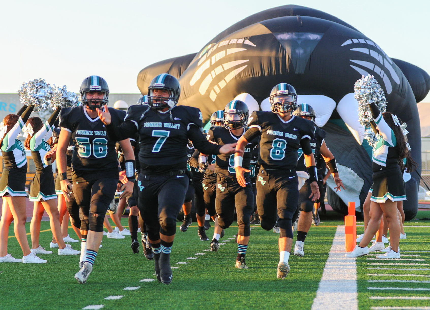 090619 FB Pioneer vs Righetti 14.jpg